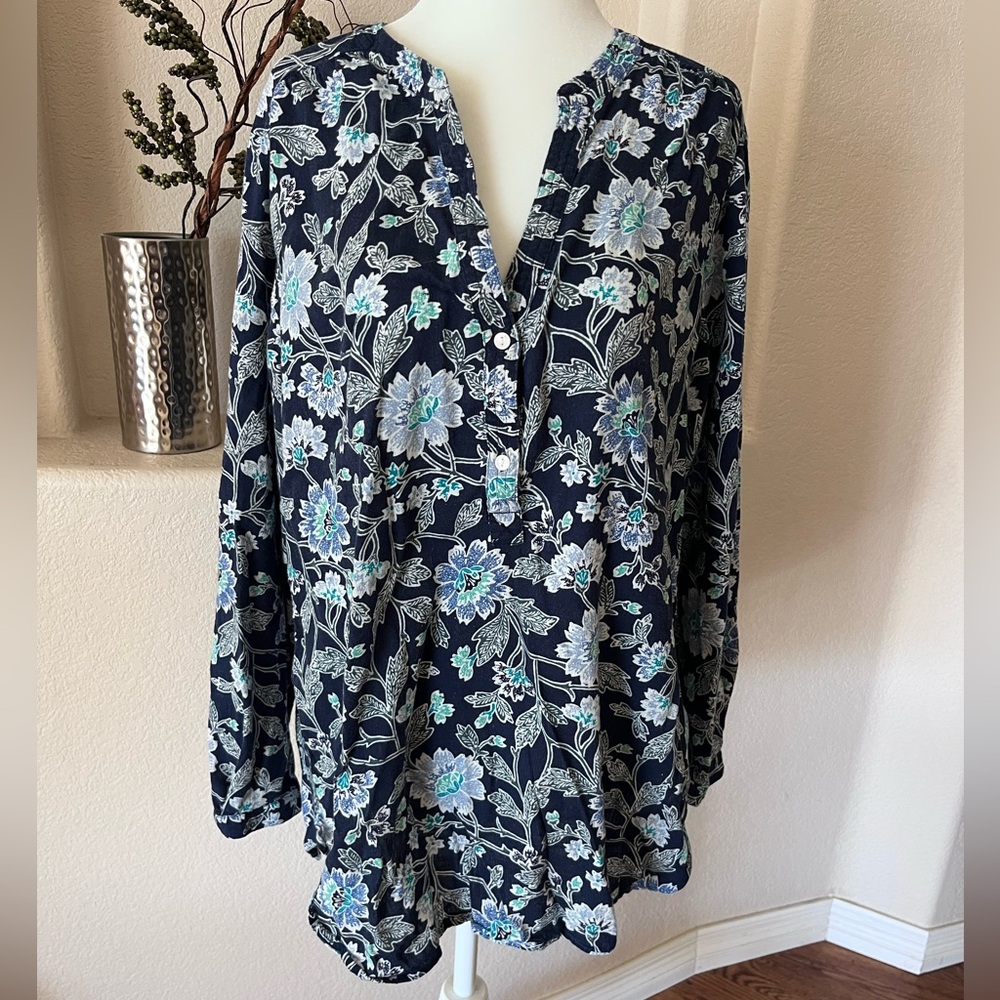 Old Navy Popover Split Neck Blue Floral Size L Blouse Tunic Relaxed Travel Woven